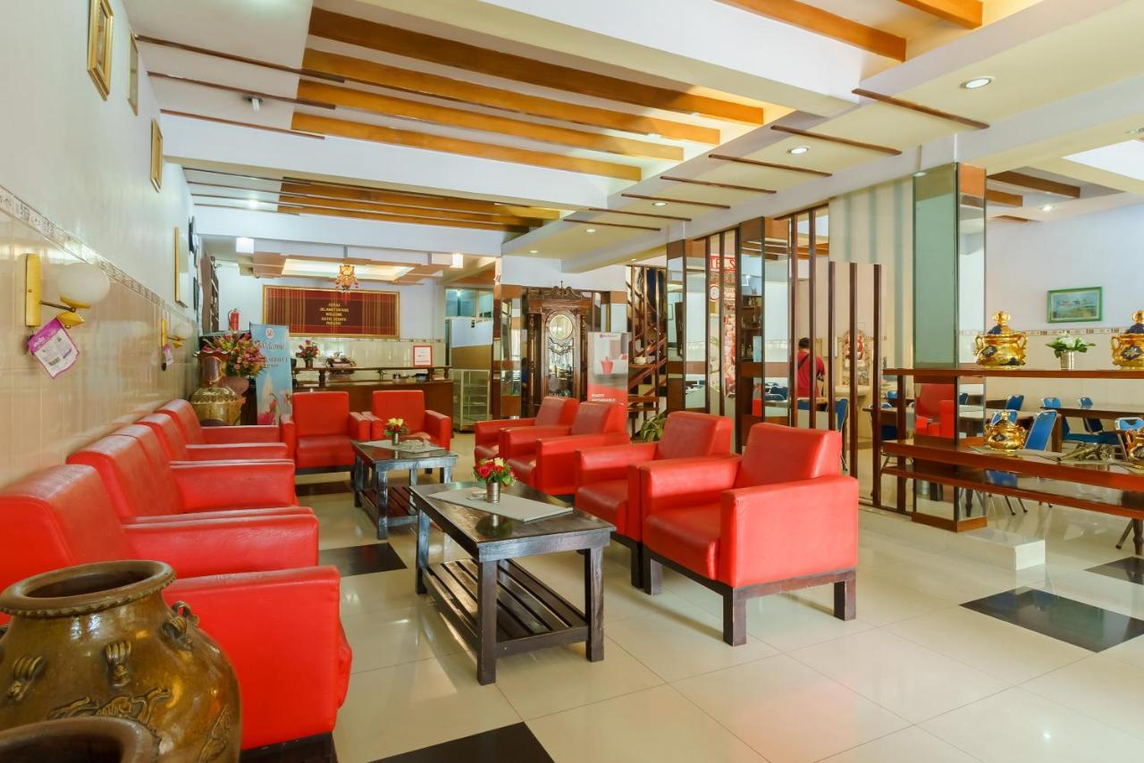 Reddoorz At Sedayu 1 Parapat Exterior foto